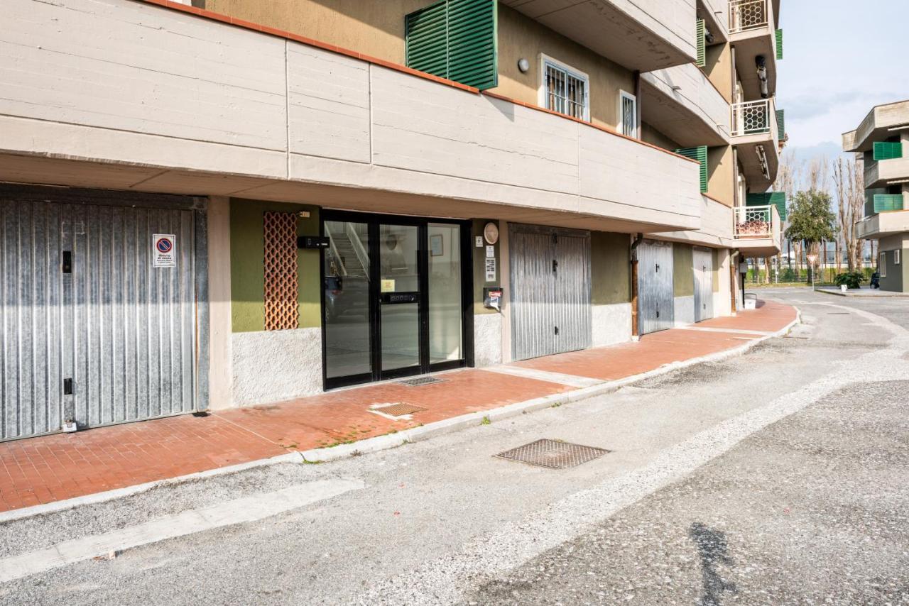 Апартаменты Luni Mare Modern Balcony Flat Маринелла-ди-Сарцана Экстерьер фото